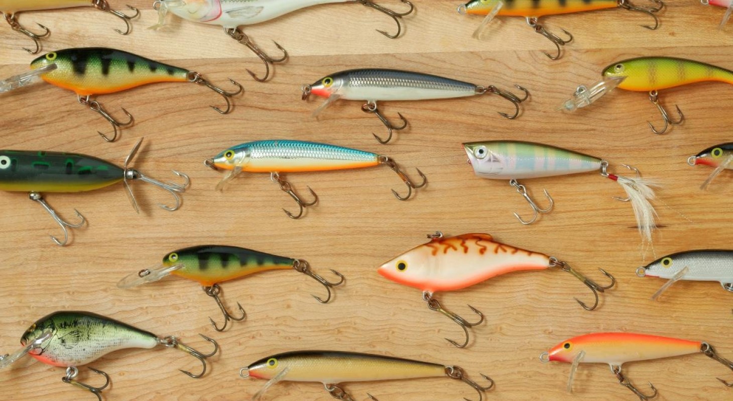 array-of-colorful-fishing-lures