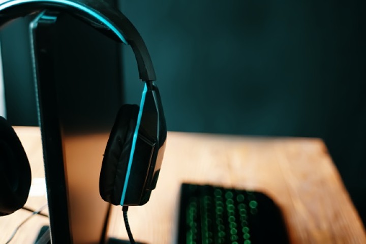 headphones comp