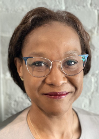 Dionne Hosten